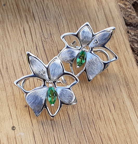 Boucles D’oreilles Petite Fleur Tsavorite-diamant